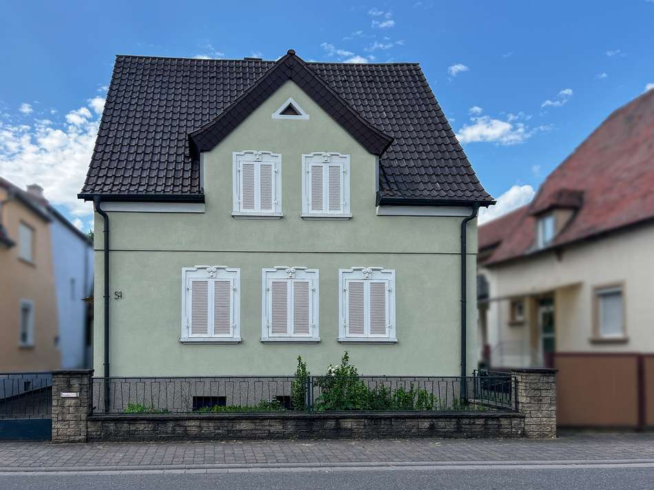 Aussen Front 1