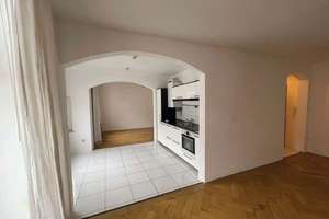 Wohnen mit Charakter: 2,5-Zimmer-Wohnung in der Ludwigsvorstadt-Isarvorstadt