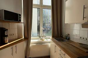 Bezugsfreie 2-Zimmer-Oase am Boxhagener Platz – Die vollständige Adresse der Immobilie erhältst du vom Anbieter., 10245 Friedrichshain, Berlin – Vorschaubild 2