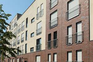 Erdgeschosswohnung mit Terrasse: ansprechende 4-Zi.-Wohnung