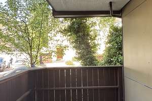 charmante 3,5-Zimmer-Erdgeschosswohnung mit Balkon in zentraler Lage von Essen zu vermieten – Pettenkoferstraße 41, 45147 Holsterhausen, Essen – Vorschaubild 2