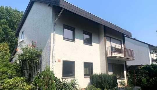 Bild von Kelkheim - Großes freistehendes Einfamilienhaus freut sich auf neues Leben!