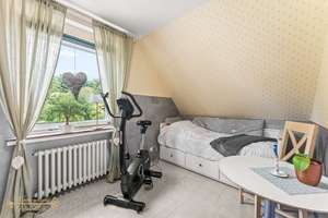 Bremerhaven - Speckenbüttel • Stilvolles Zweifamilienhaus mit Photovoltaikanlage & Wallbox – Die vollständige Adresse der Immobilie erhältst du vom Anbieter., 27580 Lehe, Bremerhaven – Vorschaubild 12