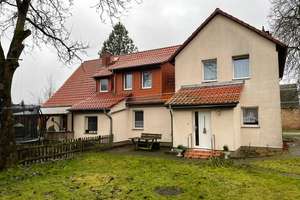 Charmantes Zweifamilienhaus in ruhiger Lage von Mirow-Leussow – Die vollständige Adresse der Immobilie erhältst du vom Anbieter., 17252 Mirow – Vorschaubild 5