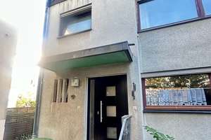 Reihenhaus 157 m²/ Wohnfläche, in Frankfurt-Niederrad mit Garten, Terrasse, Balkon, Loggia, Kamin – 60528 Niederrad, Frankfurt am Main – Vorschaubild 3