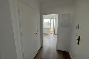 Vollständig renovierte Balkonwohnung am Volksgarten – hell, modern & bezugsfertig – Die vollständige Adresse der Immobilie erhältst du vom Anbieter., 40227 Oberbilk, Düsseldorf – Vorschaubild 3