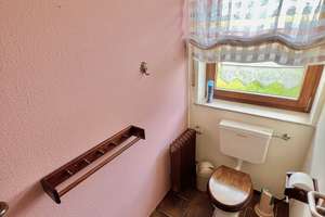 Familienidylle in Ortsrandlage – Charmantes Einfamilienhaus in Laichingen – Die vollständige Adresse der Immobilie erhältst du vom Anbieter., 89150 Laichingen – Vorschaubild 14