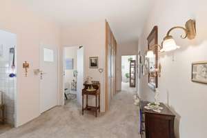 Freie attraktive Wohnung mit Balkon in begehrter Lage von Wilmersdorf – Die vollständige Adresse der Immobilie erhältst du vom Anbieter., 10715 Wilmersdorf, Berlin – Vorschaubild 2