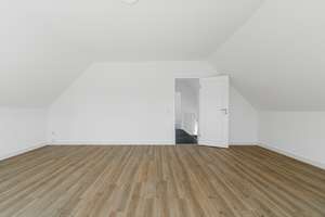 Exklusive Maisonette mit traumhafter Sonnenterrasse in begehrter Lage – Die vollständige Adresse der Immobilie erhältst du vom Anbieter., 40474 Golzheim, Düsseldorf – Vorschaubild 27