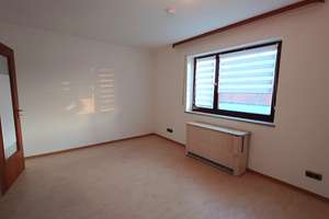 Klassisch gebaut - offen für Ideen! Einfamilienhaus nahe Uniklinik – Die vollständige Adresse der Immobilie erhältst du vom Anbieter., 86156 Bärenkeller, Augsburg – Vorschaubild 4