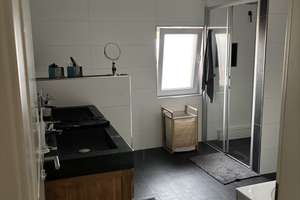 Geräumiges und modernisiertes 4-Zimmer-Haus mit gehobener Innenausstattung in Mainz-Kostheim – Die vollständige Adresse der Immobilie erhältst du vom Anbieter., 55246 Mainz-Kostheim, Wiesbaden – Vorschaubild 12