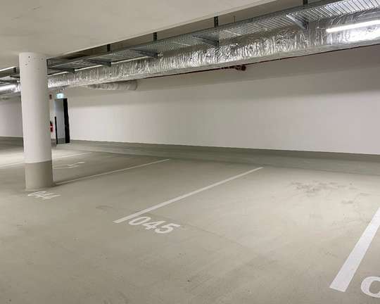 Freie Außen- und Tiefgaragenstellplätze in der Mailänder Straße 4, 30539 Hannover