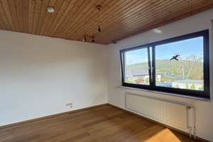 Spacious 5 BR family home with fireplace, garage and yard – 65207 Naurod, Wiesbaden – Vorschaubild 3