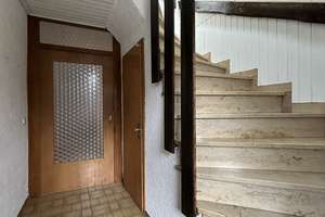 Viel Platz für zwei Familien – ZFH mit Balkon, Terrasse und großem Grundstück in 91719 Heidenheim – Die vollständige Adresse der Immobilie erhältst du vom Anbieter., 91719 Heidenheim – Vorschaubild 5