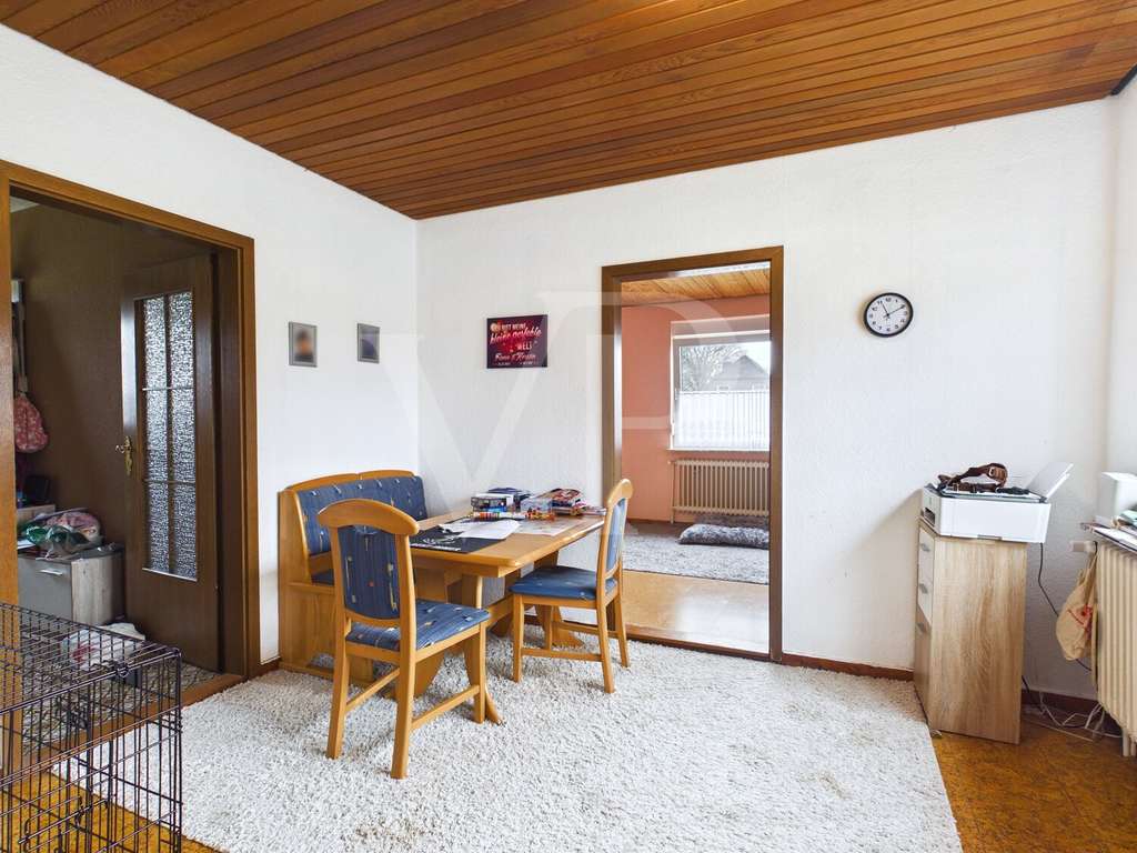 Immobilie in Ihlow - Charmantes Landhaus mit Wirtschaftsteil, Garage und großem Garten in Ihlow-Simonswolde - Bild 4