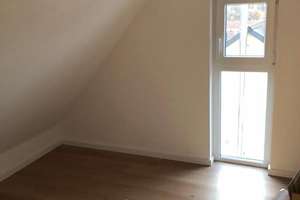Lichtdurchflutete, sanierte 3,5-Zimmer-Maisonette-Wohnung mit Einbauküche in Stuttgart – Die vollständige Adresse der Immobilie erhältst du vom Anbieter., 70437 Zazenhausen, Stuttgart – Vorschaubild 13