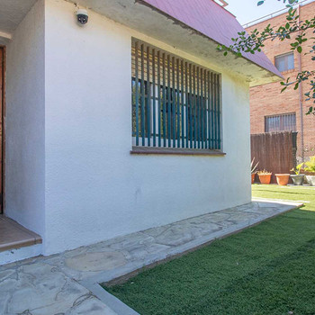 Einfamilienhaus mit Garten in Babylon