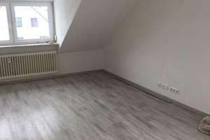 Praktische 2-Zimmer-Dachgeschoss Wohnung Bahnhofsnah in Ehningen  – Schillerstraße 4/1, 71139 Ehningen – Vorschaubild 6