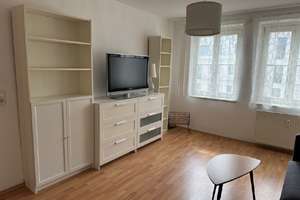 Möblierte 2-Raum-Wohnung mit Balkon in Stadtfeld Ost! – Große-Diesdorfer-Str. 6-11, 39108 Stadtfeld Ost, Magdeburg – Vorschaubild 2