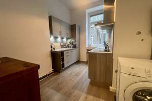 Geräumige Drei-Zimmer-Wohnung mit charmanten Altbaucharakter  – Jahnstraße 42, 65185 Mitte, Wiesbaden – Vorschaubild 4
