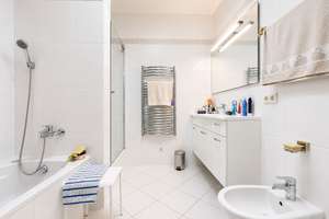 *SONNIGE 4 ZI WOHNUNG MIT TERRASSE & TG* - IN NIEDERKASSEL – Peter-Roos-Str. 10, 40547 Niederkassel, Düsseldorf – Vorschaubild 10