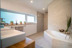 Exklusives, neuwertiges Zweifamilienhaus, 183 m²+ 68 m² in besonders ruhiger Südwest-Aussichtslage. – Die vollständige Adresse der Immobilie erhältst du vom Anbieter., 71364 Winnenden – Vorschaubild 19