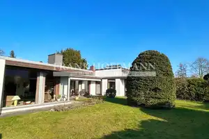 Flachdachbungalow mit großzügigem Garten in Quickborn – Pinneberg (Kreis) – Vorschaubild 1
