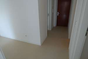 Große Wohnung in energetisch saniertem Haus – Dr.-Enders-Str. 38, 95030 Innenstadt, Hof – Vorschaubild 2