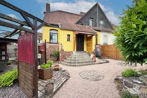 Doppelhaushälfte mit Charme und Geschichte in ruhiger Lage vn Burbach – Ahornstraße 12, 66115 Burbach, Saarbrücken – Vorschaubild 1