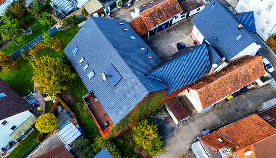 Bild von Luxuswohnung, Einfamilienhaus und 2 Zimmerwohnung -modern renoviert und kernsaniert - Neuwertig !