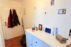 Elegante Maisonette-Wohnung mit Dachterrasse & Tiefgarage – bezugsfrei ab Juni – Widderstraße 15a, 86167 Lechhausen-West, Augsburg – Vorschaubild 2
