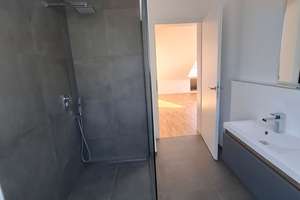 Traumhafte Dachgeschoss-Wohnung mit Dachterrasse in Stuttgart-Botnang – Die vollständige Adresse der Immobilie erhältst du vom Anbieter., 70195 Botnang-West, Stuttgart – Vorschaubild 7