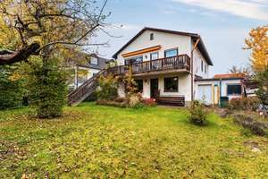Freistehendes Familiendomizil mit viel Raum für individuelle Wohnideen – Die vollständige Adresse der Immobilie erhältst du vom Anbieter., 81825 Waldtrudering, München – Vorschaubild 3