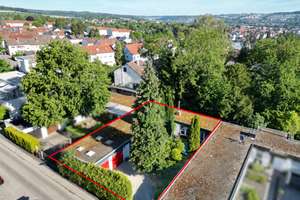 Grüne Oase in zentraler Ruhelage – Bungalow mit Pool und zwei Garagen – Die vollständige Adresse der Immobilie erhältst du vom Anbieter., 89077 Weststadt, Ulm – Vorschaubild 2
