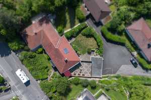 Attraktives Einfamilienhaus mit Einliegerwohnung in toller Lage von Coburg! – Coburg – Vorschaubild 3