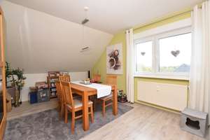 Moderne, helle Dachgeschoss-Wohnung mit Balkon, Garage + zusätzlichem Zimmer im Spitzboden. – Die vollständige Adresse der Immobilie erhältst du vom Anbieter., 38239 Thiede, Salzgitter – Vorschaubild 11