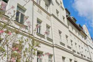 Stilvolle 3-Raum-Wohnung mit Balkon im Leipziger Altbau