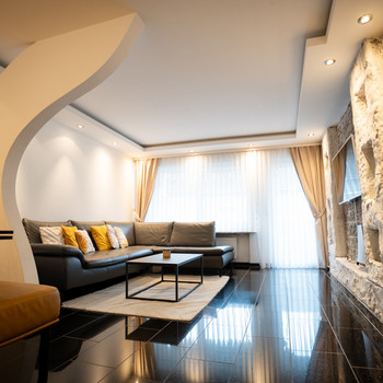 Sonnige, modernisierte 3-Zimmer-Wohnung mit Balkon & Garage in Nürtingen