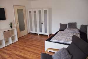 Möbliertes sonniges 1-Zimmer-Apartment in Stuttgart-Möhringen mit EBK – Sigmaringer Str. 68, 70567 Stuttgart – Vorschaubild 3