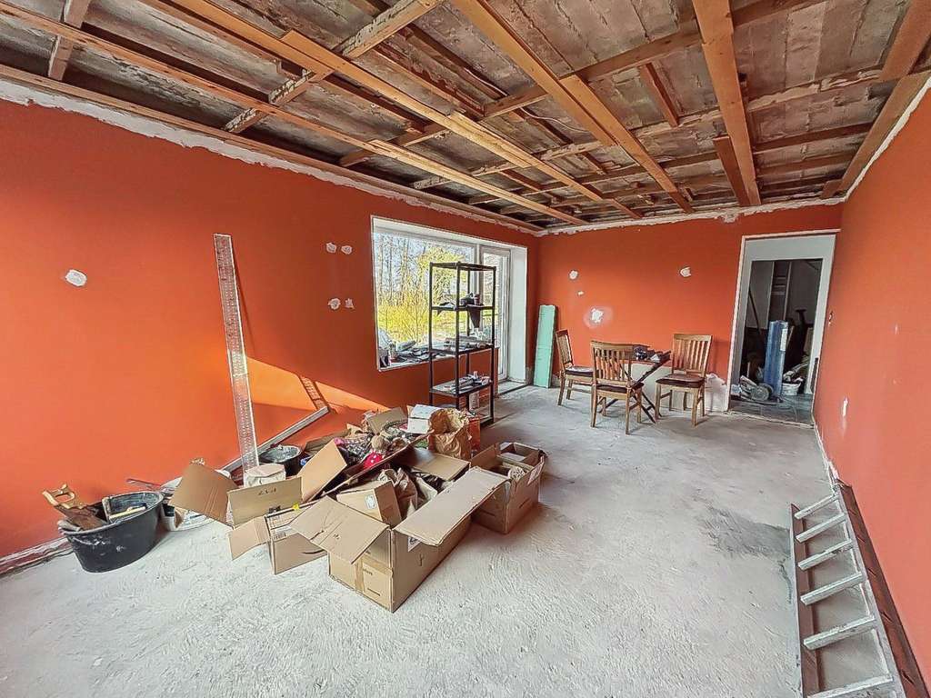 Immobilie in Butjadingen - Feines Wohnhaus auf ca. 1.527 m² Grund mit Sanierungsbedarf in Eckwarden nahe Nordseebad Tossens - Bild 3