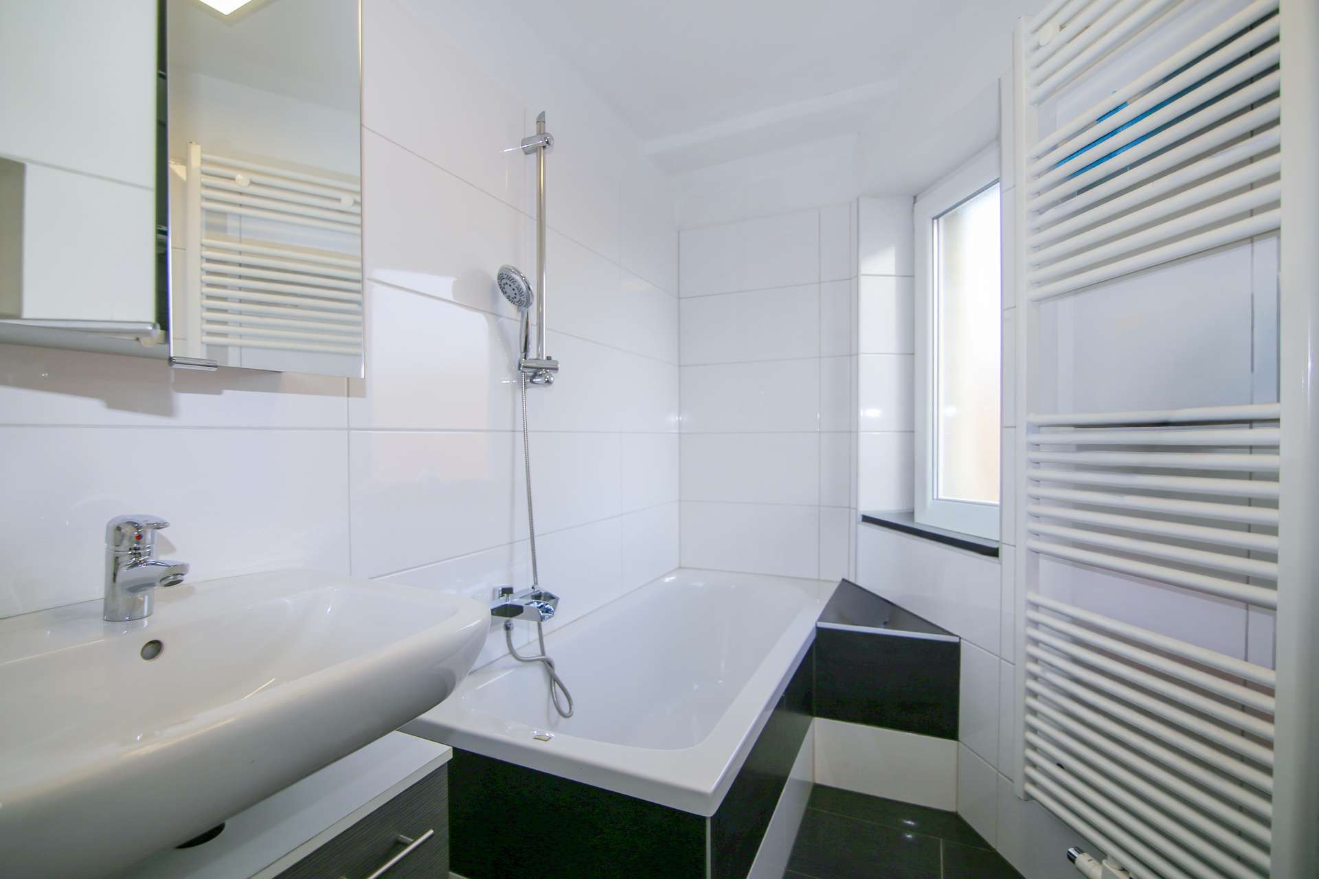 Immobilie in Mülheim an der Ruhr - Vollvermietetes Wohn-& Geschäftshaus ca.432m² in Mülheim-Broich Kapitalanlage Nettorendite von 5,82% - Bild 4