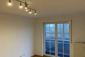 Stilvolle 1-Raum-Wohnung mit Balkon und EBK in Würzburg – Moskauer Ring 18, 97084 Würzburg – Vorschaubild 1
