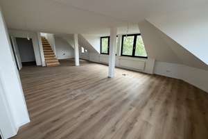 Erstbezug: Dachgeschosswohnung in Bochum Ehrenfeld
