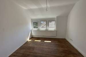 Ein sonniger Balkon im Grünen und schöner Dielenfußboden – Die vollständige Adresse der Immobilie erhältst du vom Anbieter., 70469 Feuerbach-Ost, Stuttgart – Vorschaubild 2