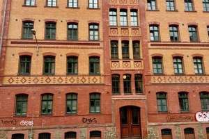 Ein Denkmal mit Tradition! Altbauwohnung als attraktive Kapitalanlage  im historischen Ensemble – Die vollständige Adresse der Immobilie erhältst du vom Anbieter., 4317 Reudnitz-Thonberg, Leipzig – Vorschaubild 3