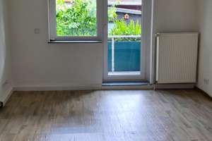 Schöne Erdgeschosswohnung mit Balkon