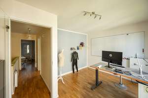 Modernes Reihenmittelhaus mit zwei TG-Stellplätzen in Neuehrenfeld – Die vollständige Adresse der Immobilie erhältst du vom Anbieter., 50825 Neuehrenfeld, Köln – Vorschaubild 44