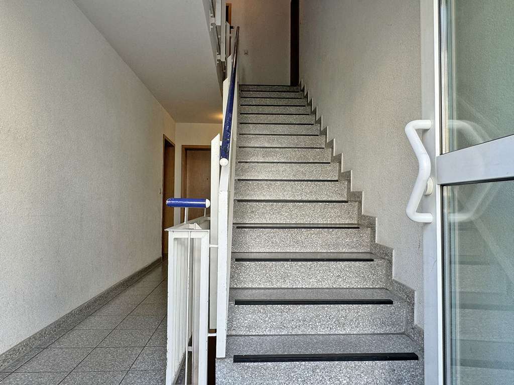 Immobilie in Rathenow - Vermietete 1,5-Zimmer-Galerie-Dachgeschosswohnung mit TG-Stellplatz, Balkon und Kellerabteil - Bild 3