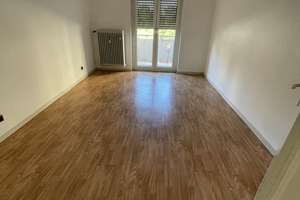 Helle 4 ZKB frisch renoviert 