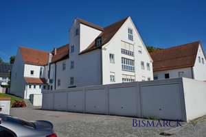 Tolle Kapitalanlage - Mehrfamilienhaus mit 5 % Rendite und guten Mietern! – Die vollständige Adresse der Immobilie erhältst du vom Anbieter., 84056 Rottenburg an der Laaber – Vorschaubild 1